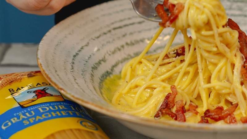 Spaghete carbonara - cu paste făinoase Băneasa