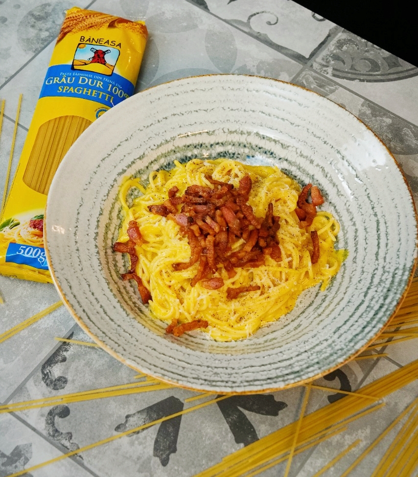 Spaghete carbonara - cu paste făinoase Băneasa